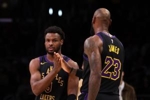 创纪录!布朗尼分球詹姆斯完成扣篮 NBA历史首现儿子助攻父亲得分