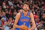 这也太猛了！切特上半场11中6得到18分7板1助2帽 三分2中2
