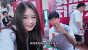 漂亮小姐姐😍！重庆队校园行，小姐姐让录同意不挂科视频😂