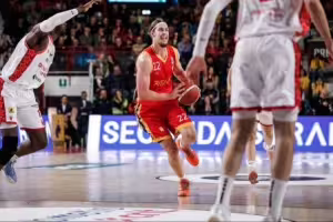 统治！奥利尼克加入东契奇参与收购的球队 单场17中14砍下38+12